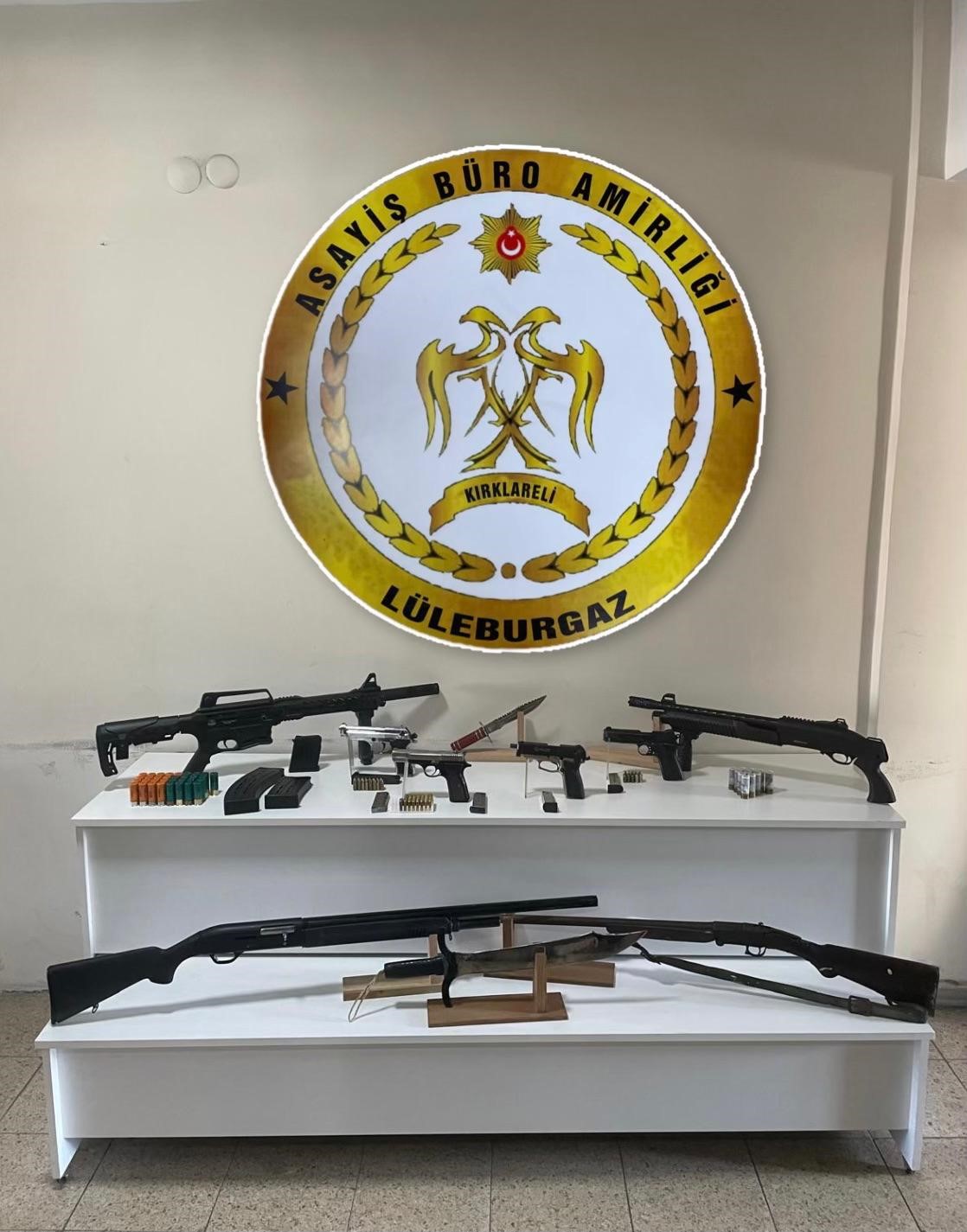 Kırklareli’nde sosyal medyadan silah paylaşımı yapan şüpheliler yakalandı