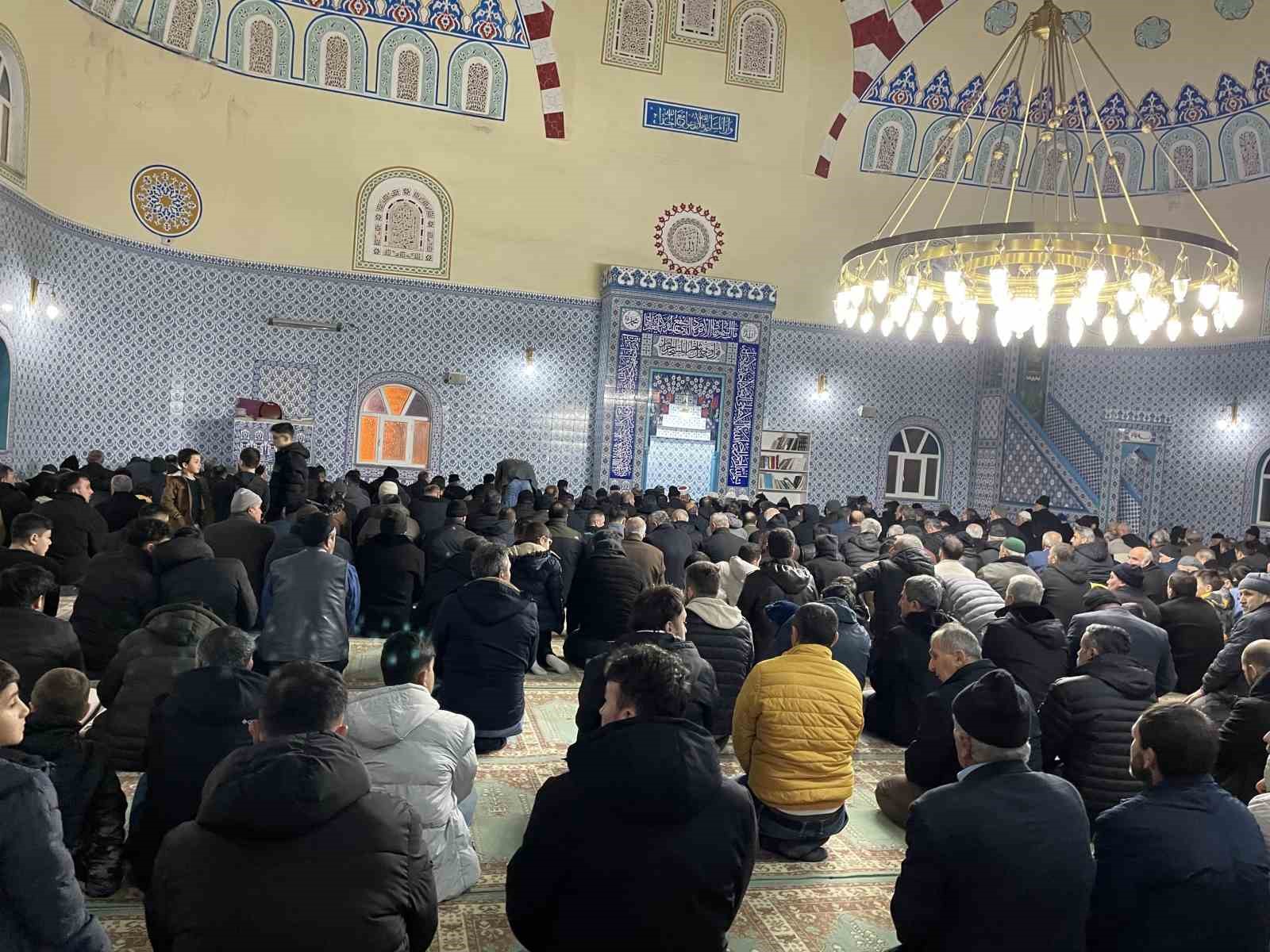 Kavak&rsquo;ta Berat Kandili huşu i&ccedil;inde idrak edildi
