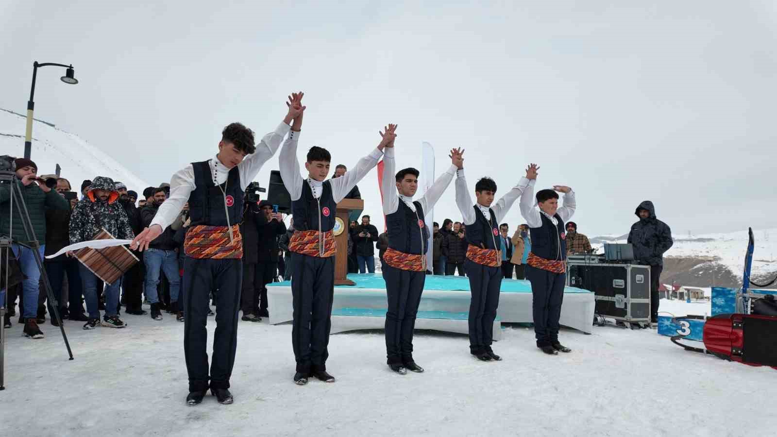 &Ccedil;at&rsquo;ta &lsquo;Gelenekten geleceğe kış oyunları festivali&rsquo; heyecanı
