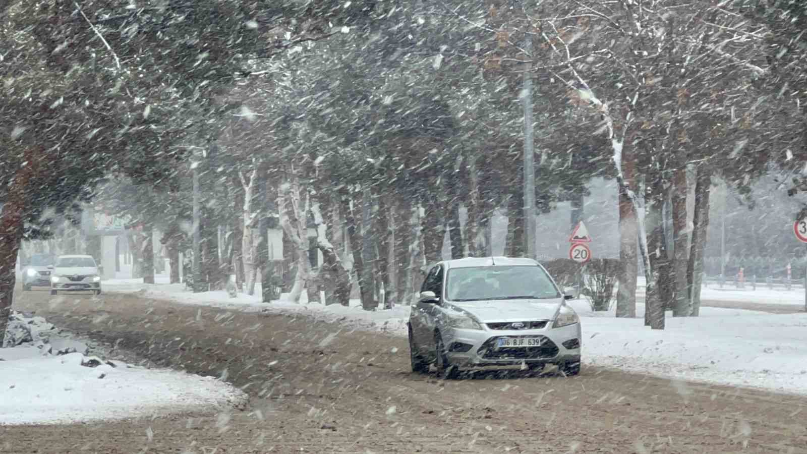 Erzurum kar&rsquo;a teslim
