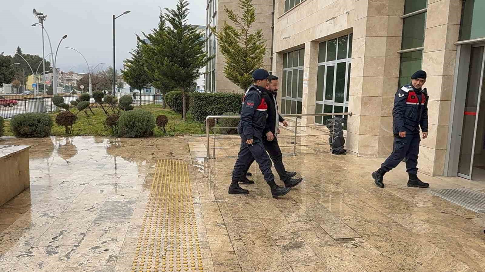 Tokat&rsquo;ta 5 ruhsatsız tabanca ele ge&ccedil;irildi
