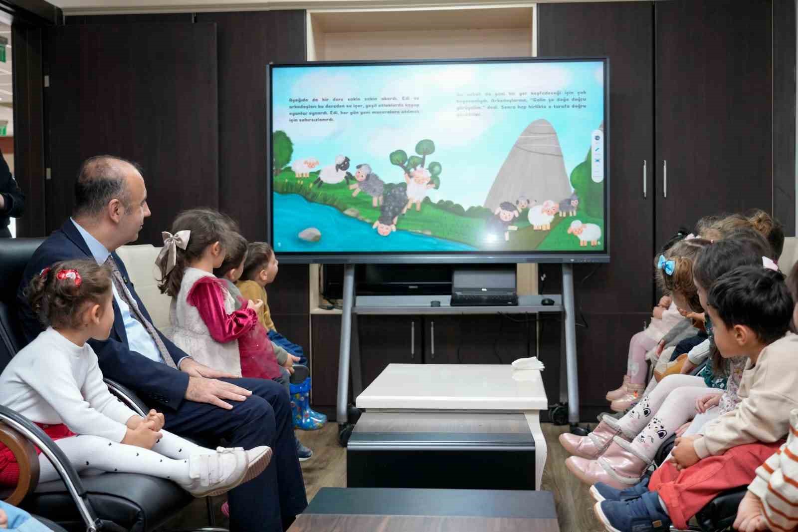 &Uuml;niversitenin uygulama anaokulu &ouml;ğrencilerinden Rekt&ouml;r Keleş&rsquo;e ziyaret
