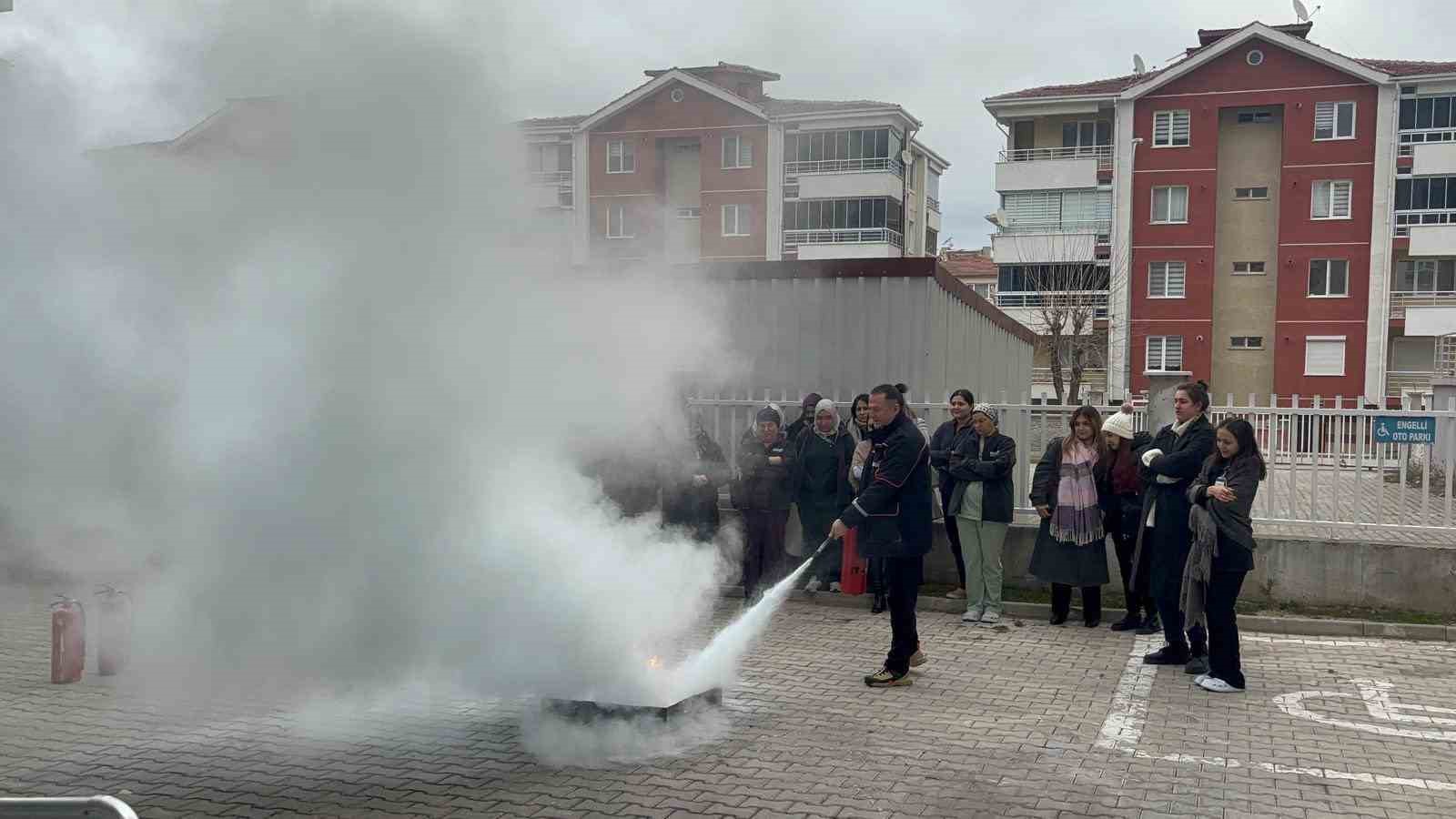AFAD farkındalık eğitimi ger&ccedil;ekleştirdi
