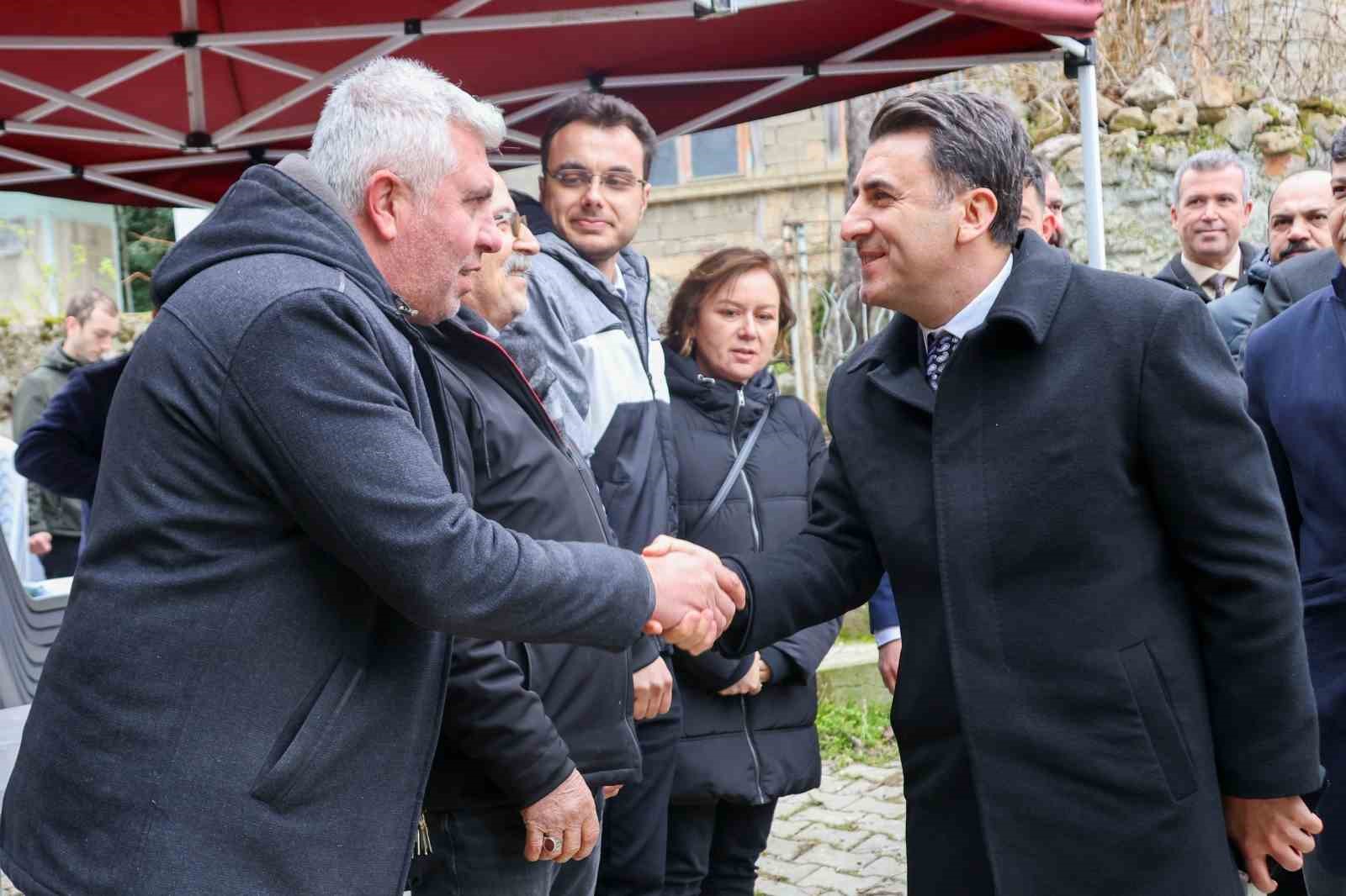 Tek tek vatandaşların talepleri dinlendi