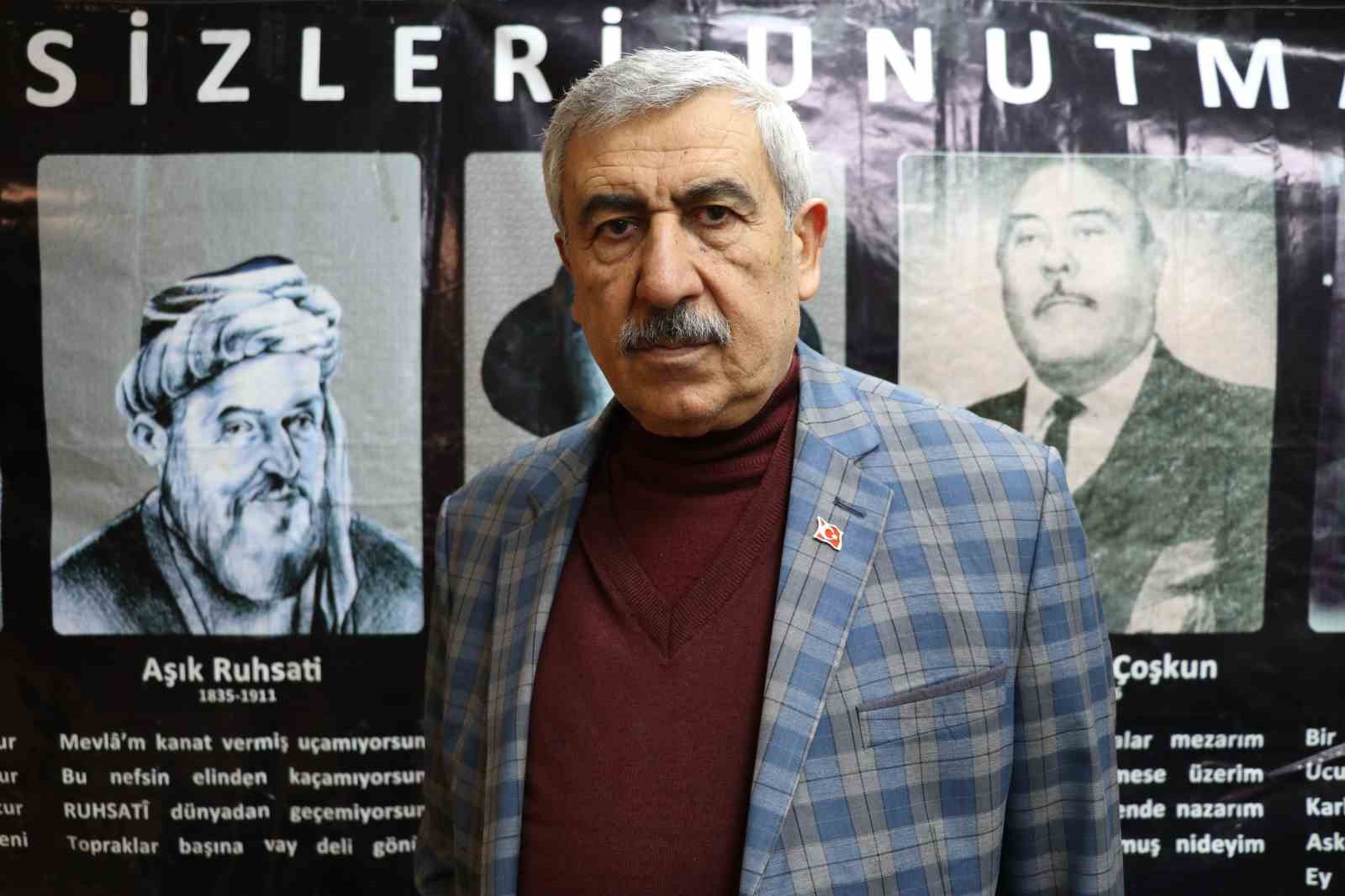 Sivaslı &acirc;şıklar, &Acirc;şık Ruhsati&rsquo;yi unutmadı
