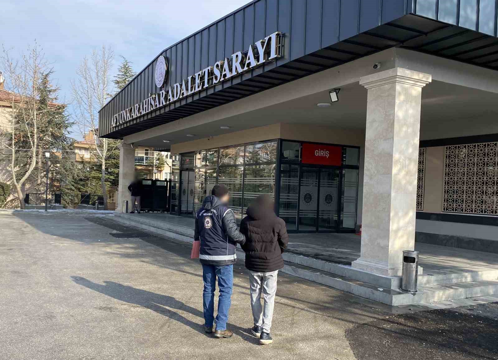Göçmen Kaçak seni operasyonu: 3 gözaltı