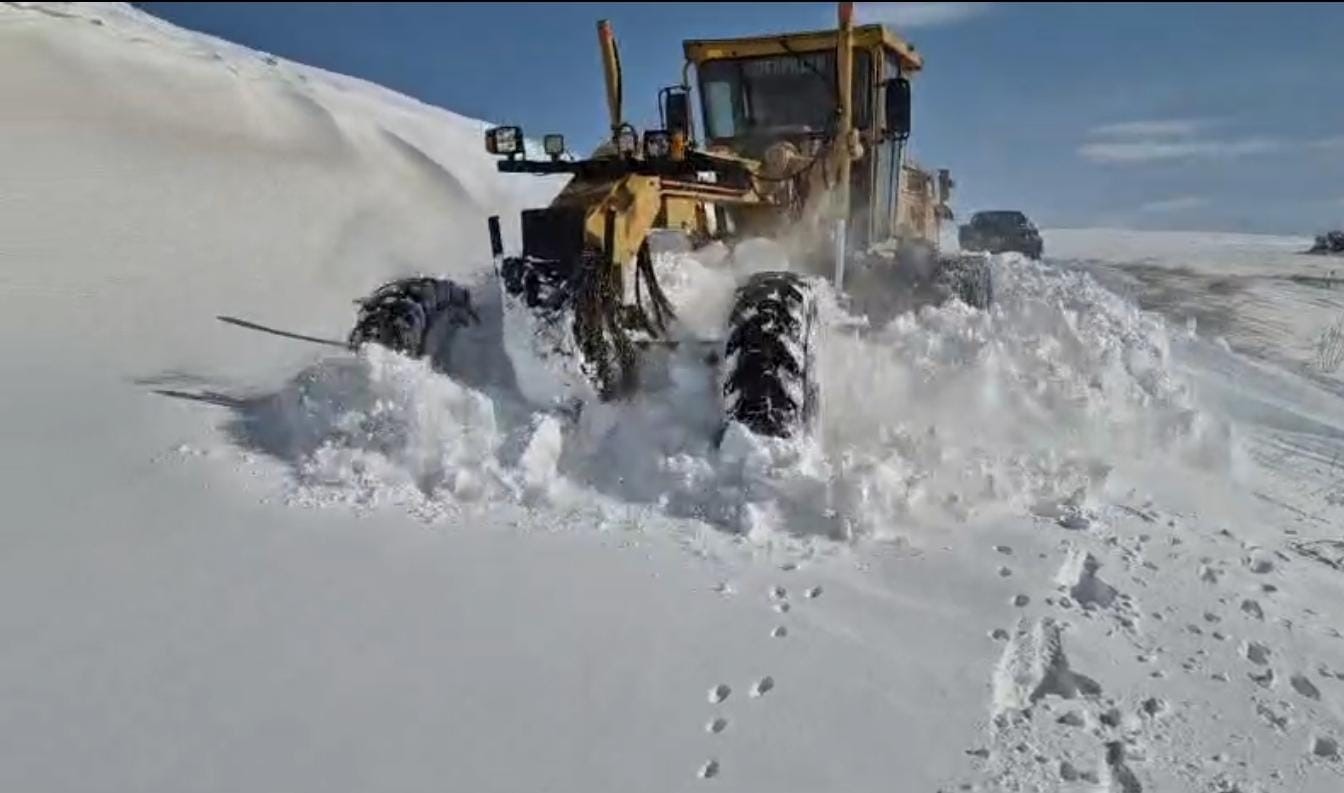 Muş&rsquo;ta 250 k&ouml;y yolu kapandı
