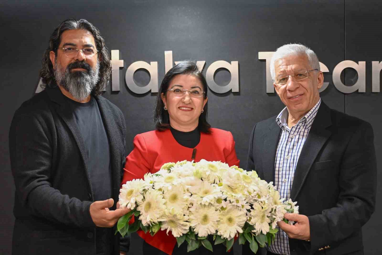 75 milyon dal çiçekten 10 milyon dolar gelir