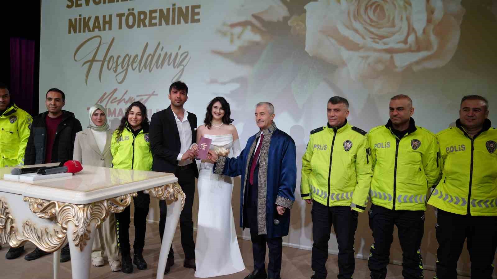 Şahinbey’de 53 çift 14 Şubat’ta dünya evine girdi