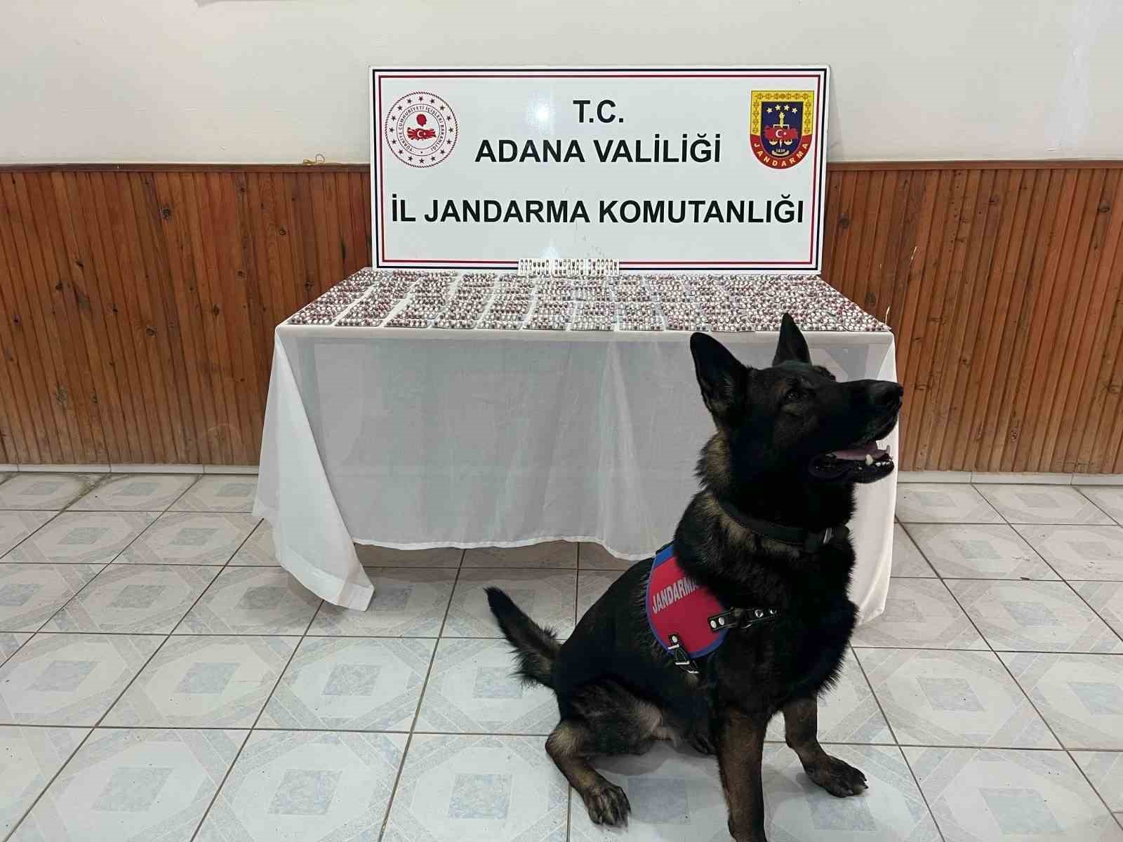 Adana’da uyuşturucu operasyonunda 1680 hap ele geçirildi