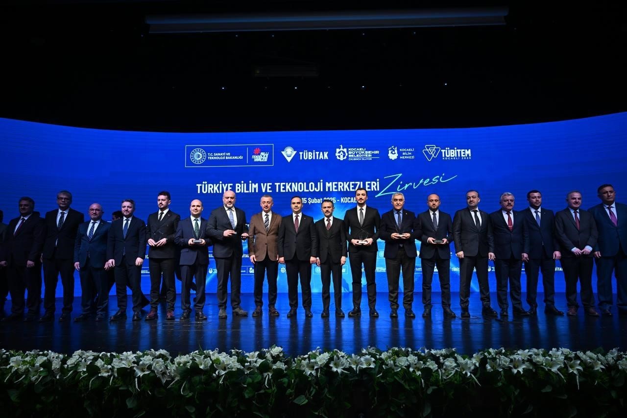 Bakan Kacır’dan TÜSİAD’ın açıklamalarına sert tepki
