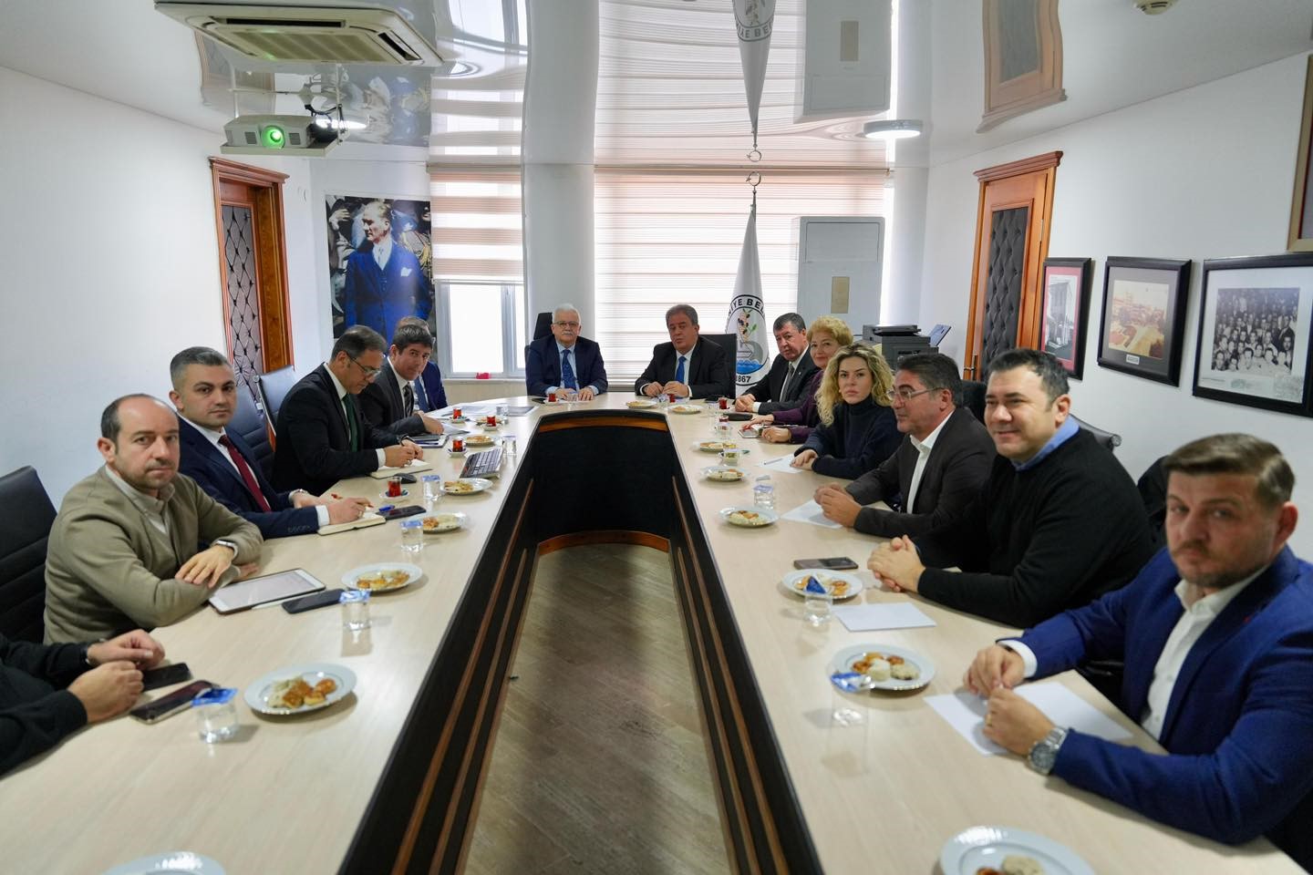 Burhaniye’nin su ve altyapı sorunları masada