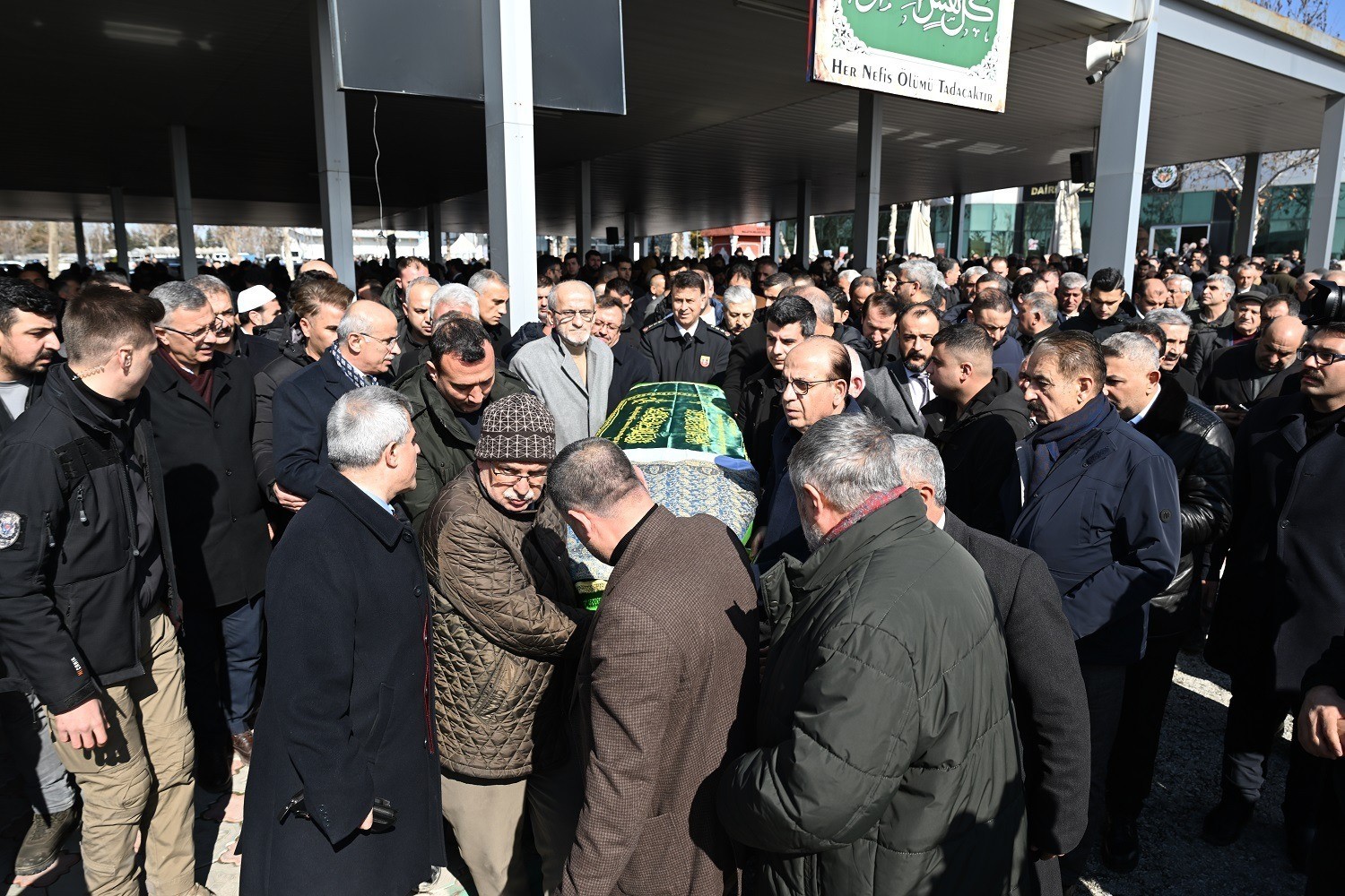Başkan Geçit’in annesi dualarla son yolculuğuna uğurlandı