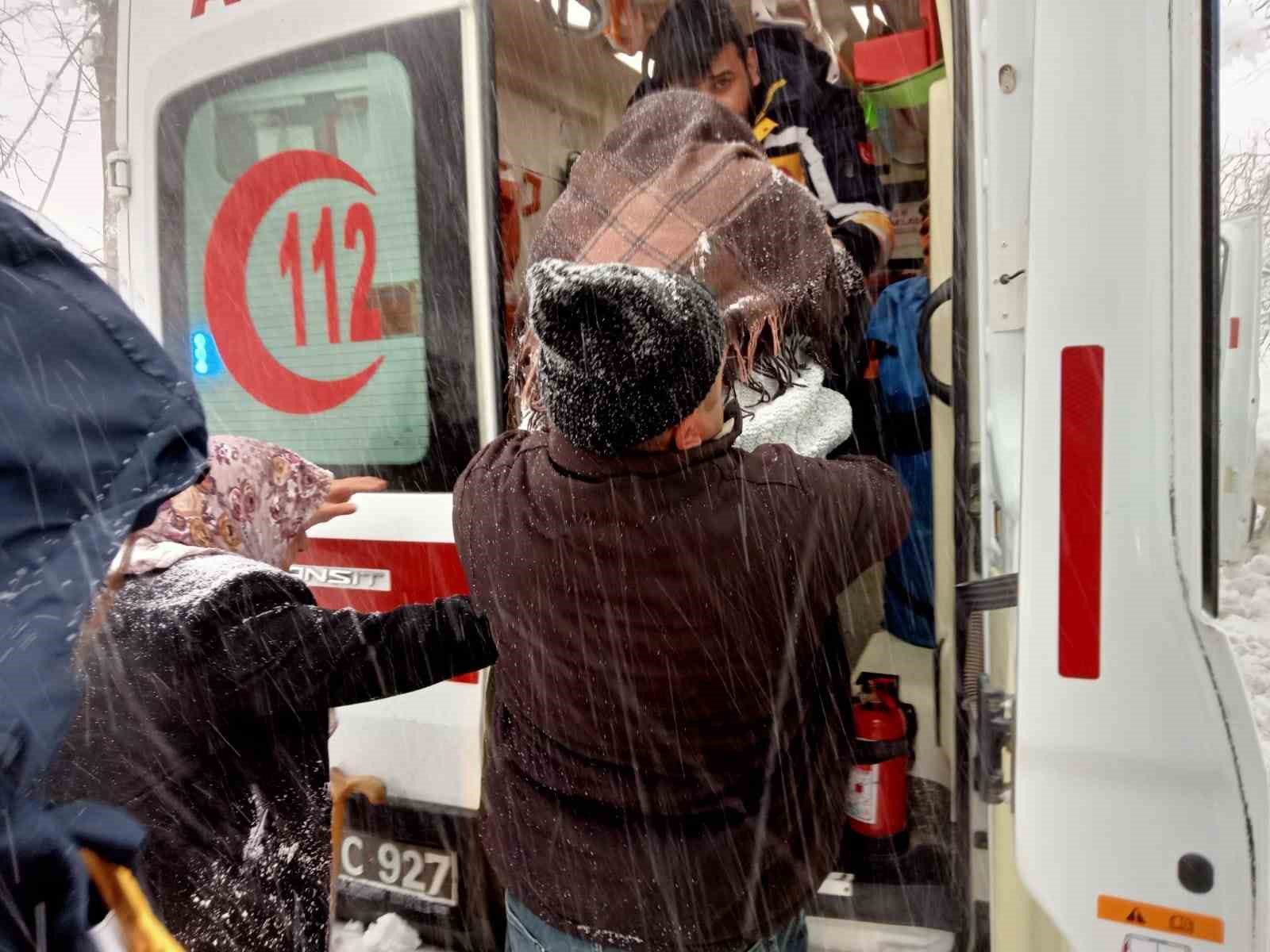 Tokat İl Özel İdare ekipleri rahatsızlanan vatandaş için seferber oldu