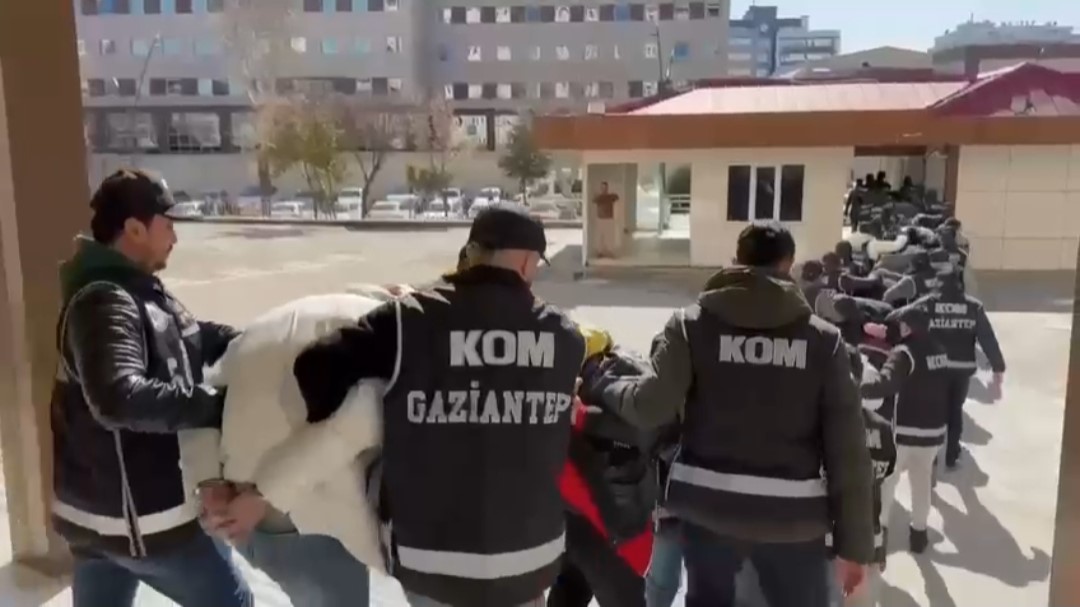 Gaziantep’te silahlı suç örgütüne operasyon: 23 gözaltı