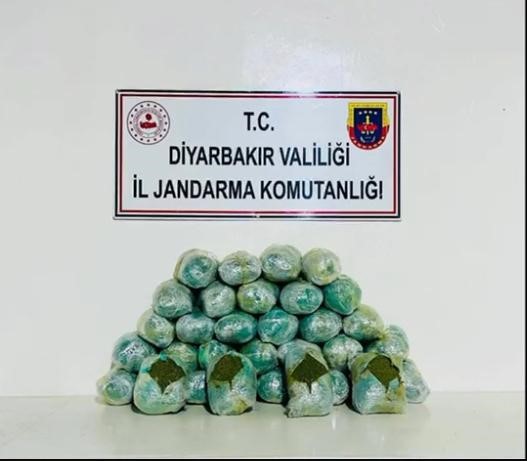 Cezaevinden izinli çıkan hükümlü takibe alındı, 391 kilo esrar ele geçirildi