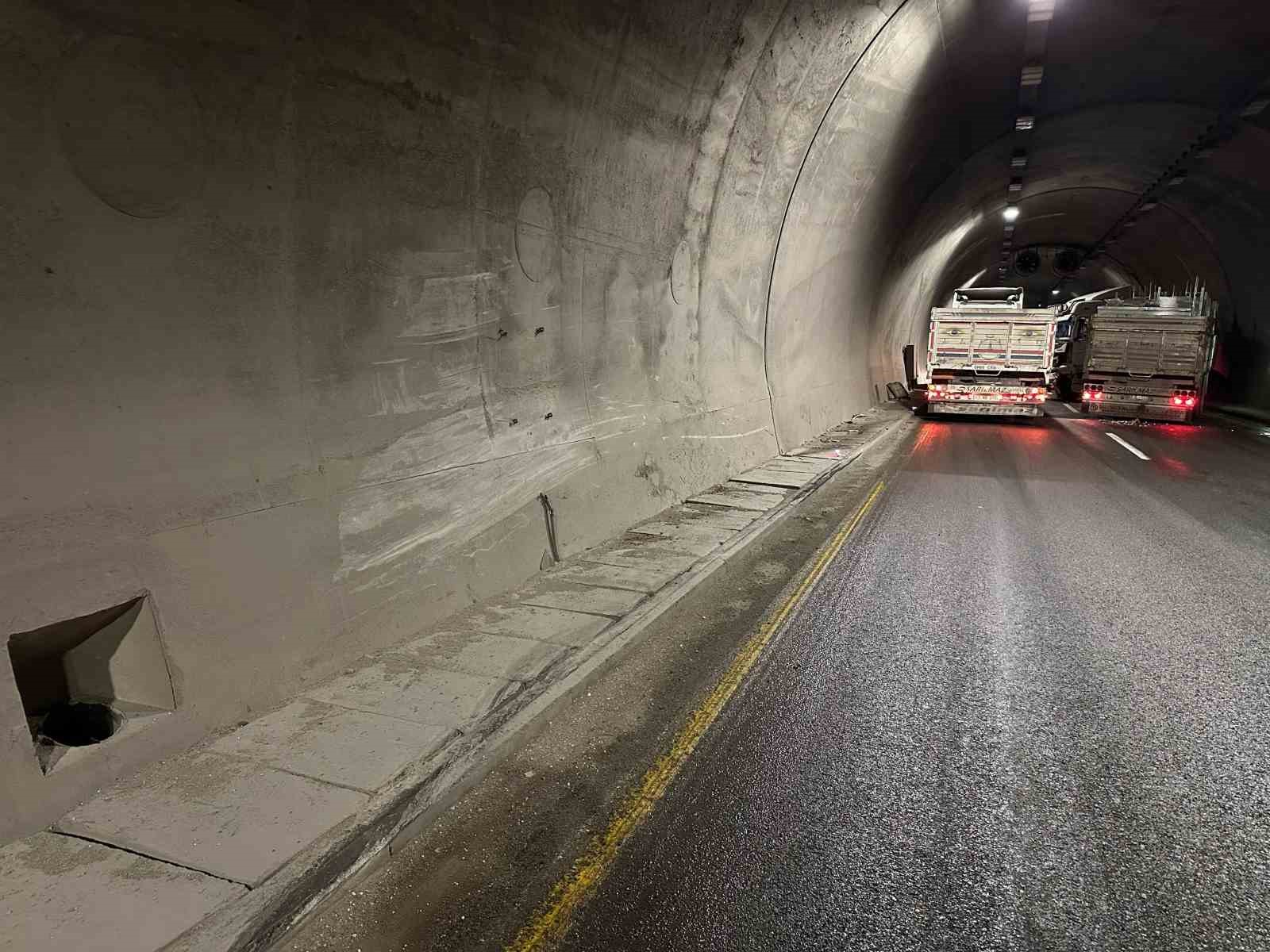Erkenek T&uuml;neli&rsquo;nde trafik kazası: 1 yaralı
