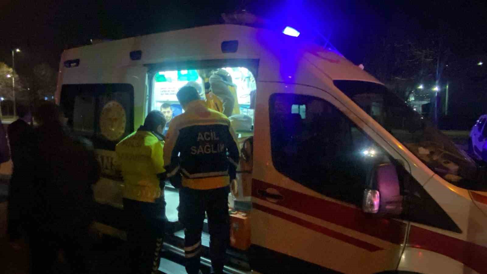 Hafif ticari araç ile çarpışan otomobil takla attı: 1 yaralı
