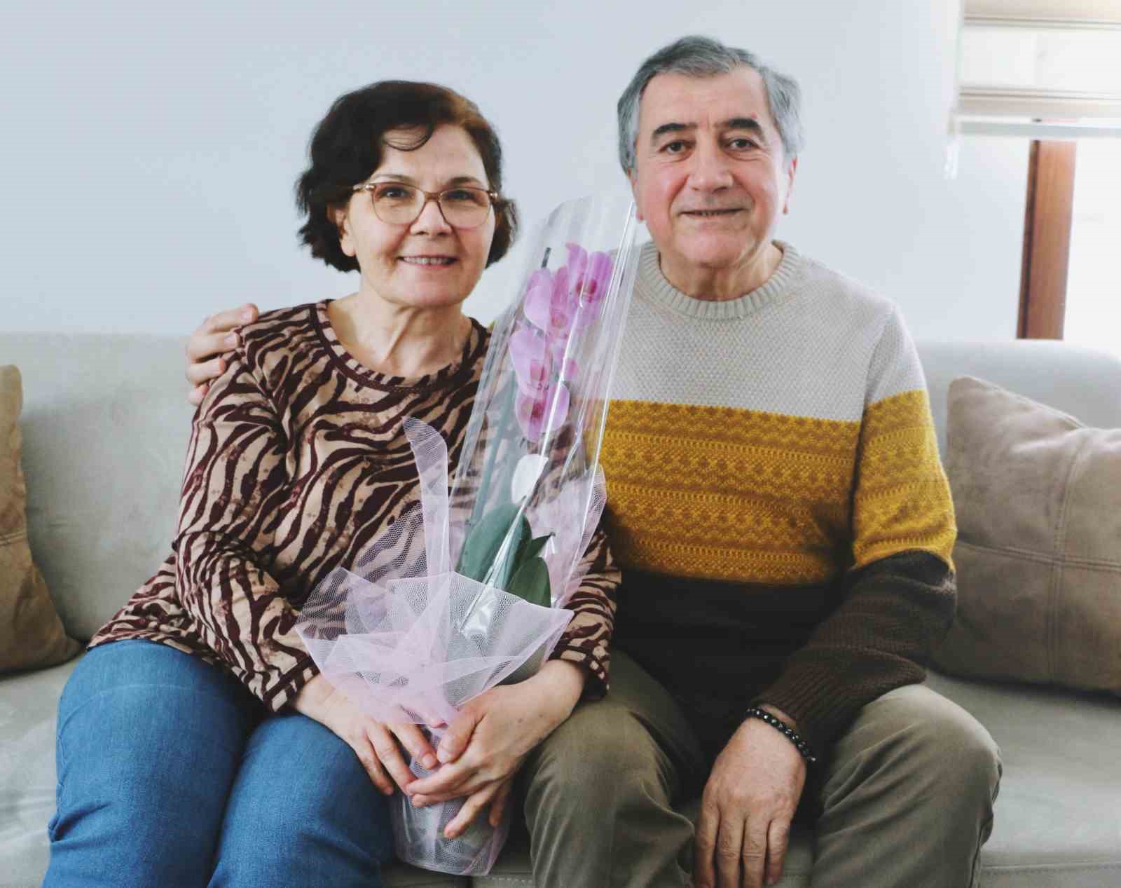 Asırlık çiftlere sevgililer günü sürprizi
