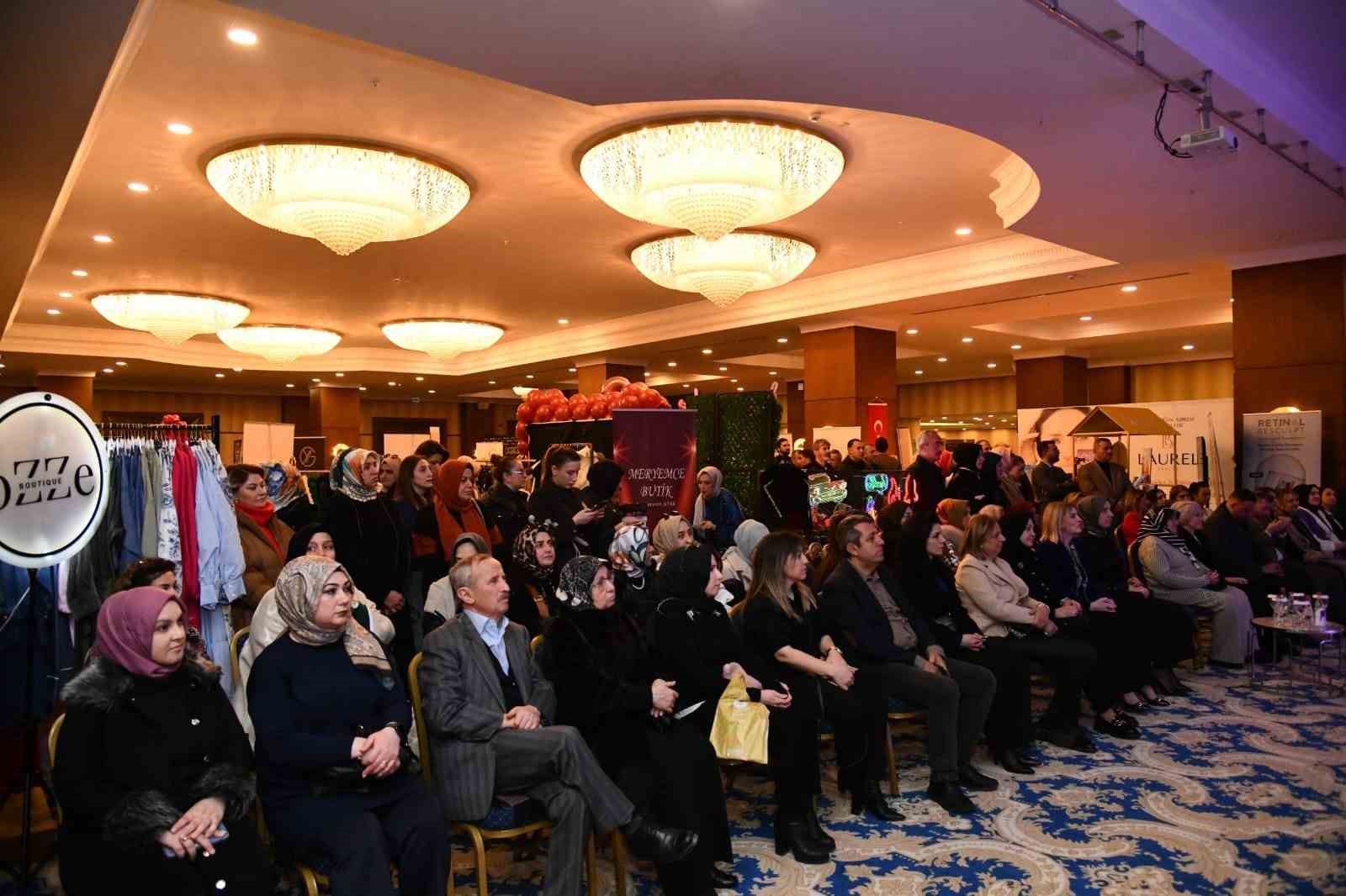 Başiskele’de alışveriş festivali müjdelerle başladı
