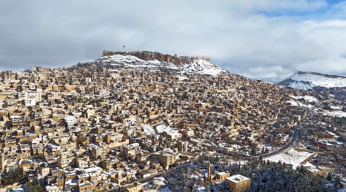 Beyaza bürünen Mardin, havadan görüntülendi
