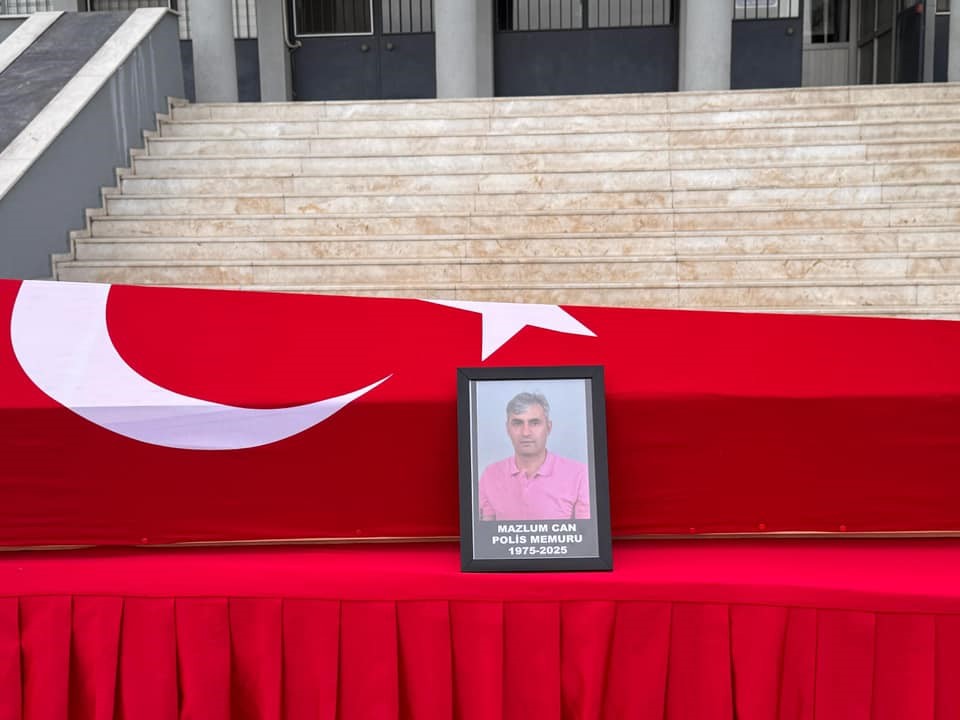 Geçirdiği kalp krizi sonucu hayatını kaybeden polis memuru için tören düzenlendi