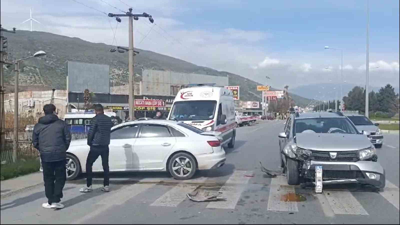 Söke-Milas karayolunda trafik kazası: 2 yaralı
