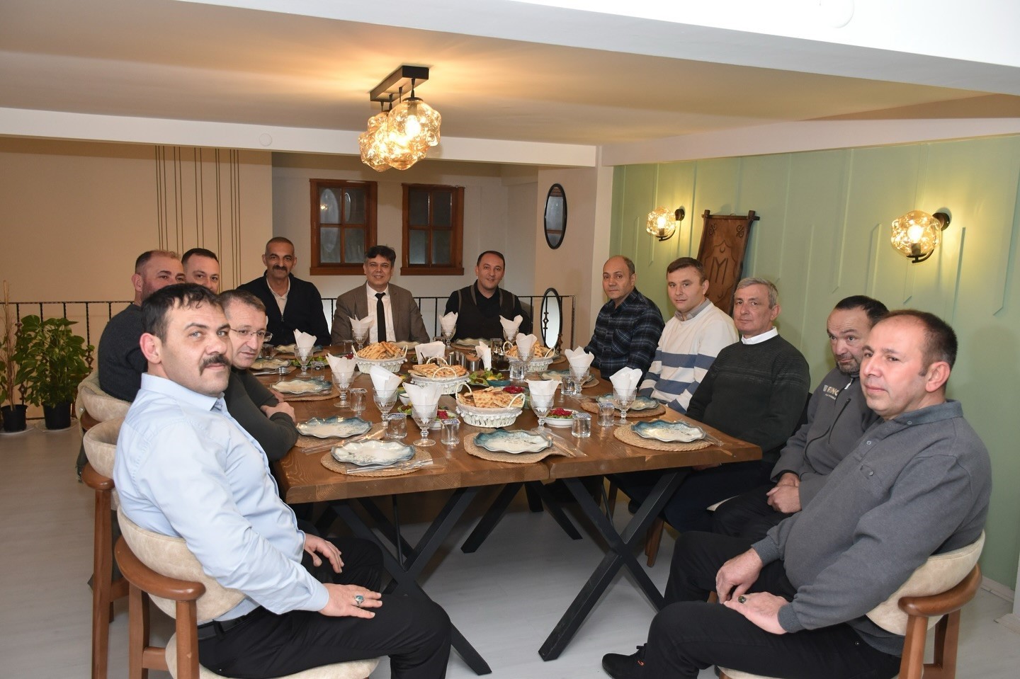 Emekli olan personellerle yemek