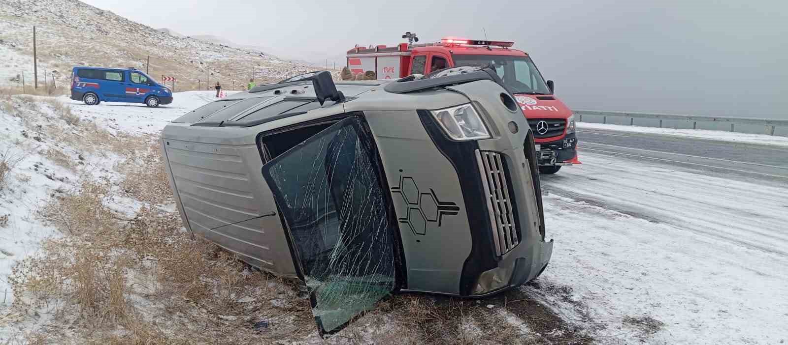 Van’ın Muradiye ilçesinde trafik kazası: 3 yaralı