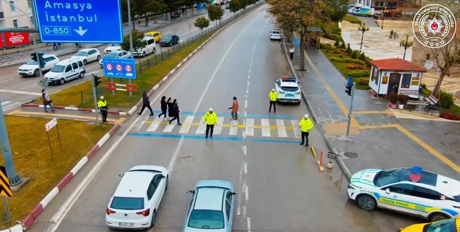 Tokat’ta yayalara yol vermeyen 445 sürücüye idari para cezası