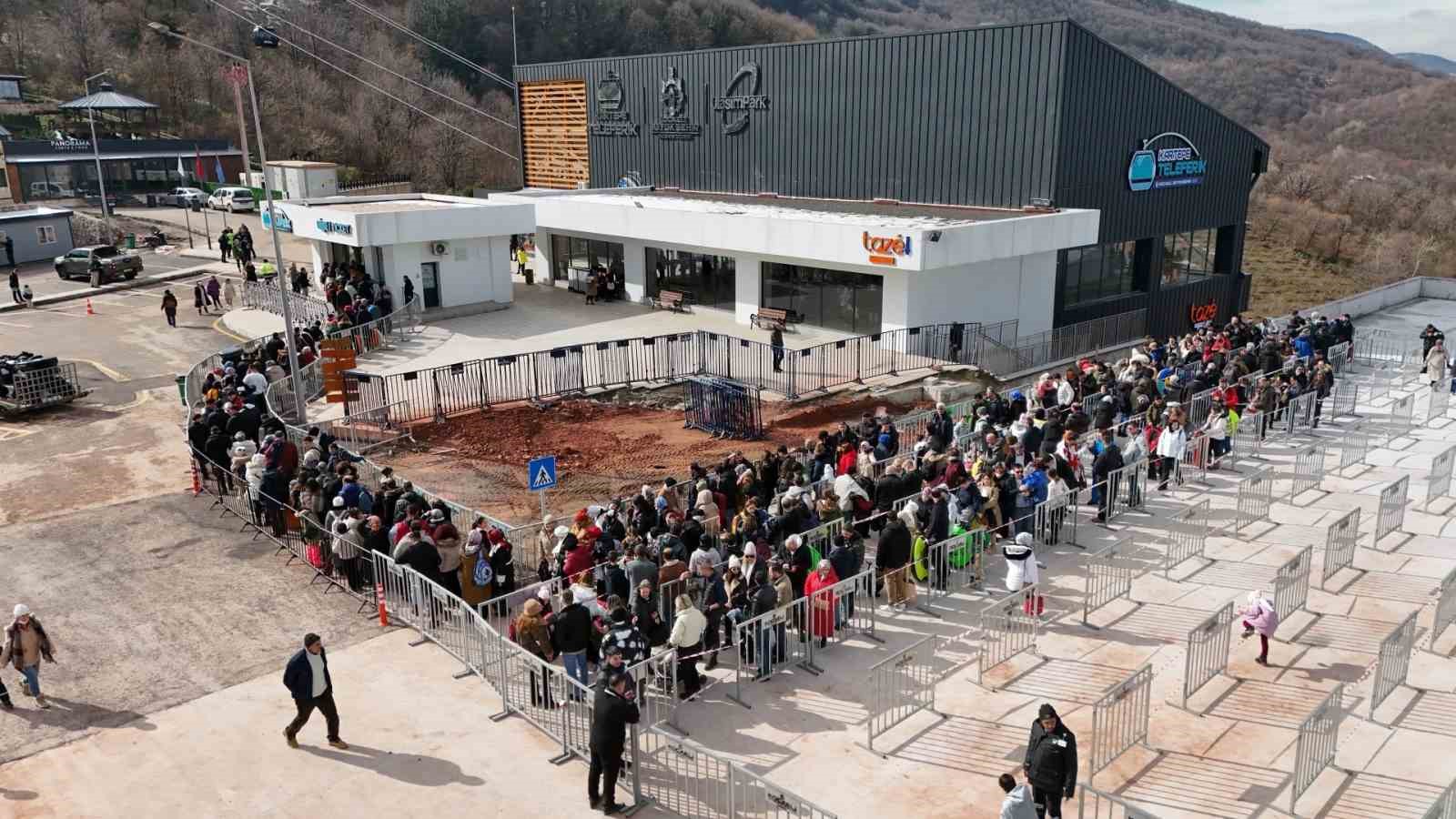 Vatandaşlar KARFEST’e akın ediyor