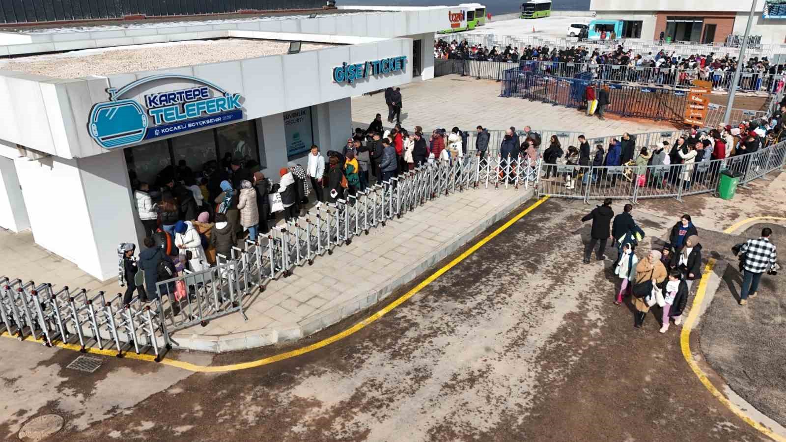 Vatandaşlar KARFEST&rsquo;e akın ediyor
