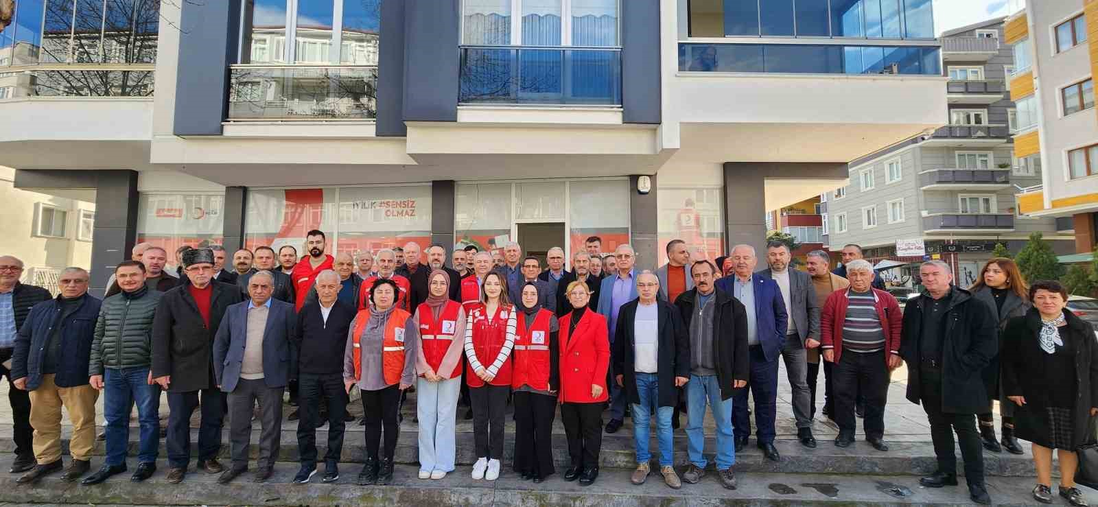Atakum Kızılay Başkanı Fevzi Er g&uuml;ven tazeledi
