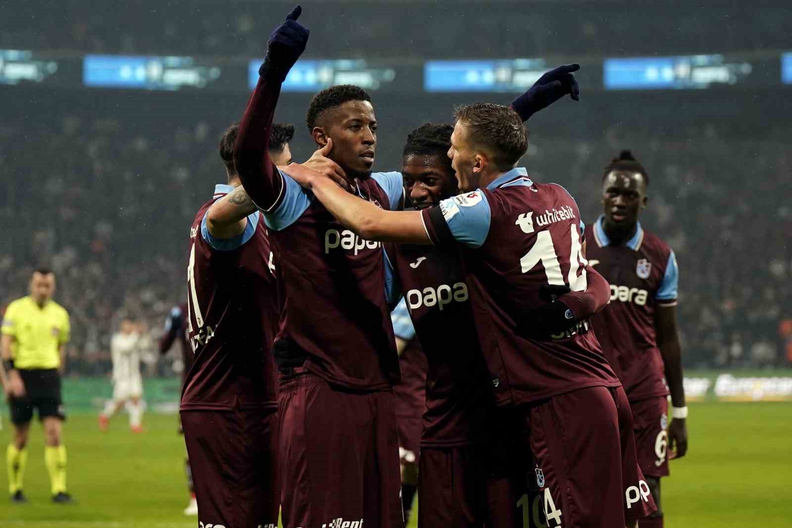 Trendyol Süper Lig: Beşiktaş: 0 - Trabzonspor: 1 (İlk yarı)