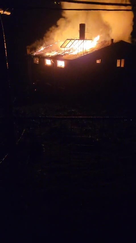 Karadeniz Ereğli&rsquo;de &ccedil;atı yangını paniğe neden oldu
