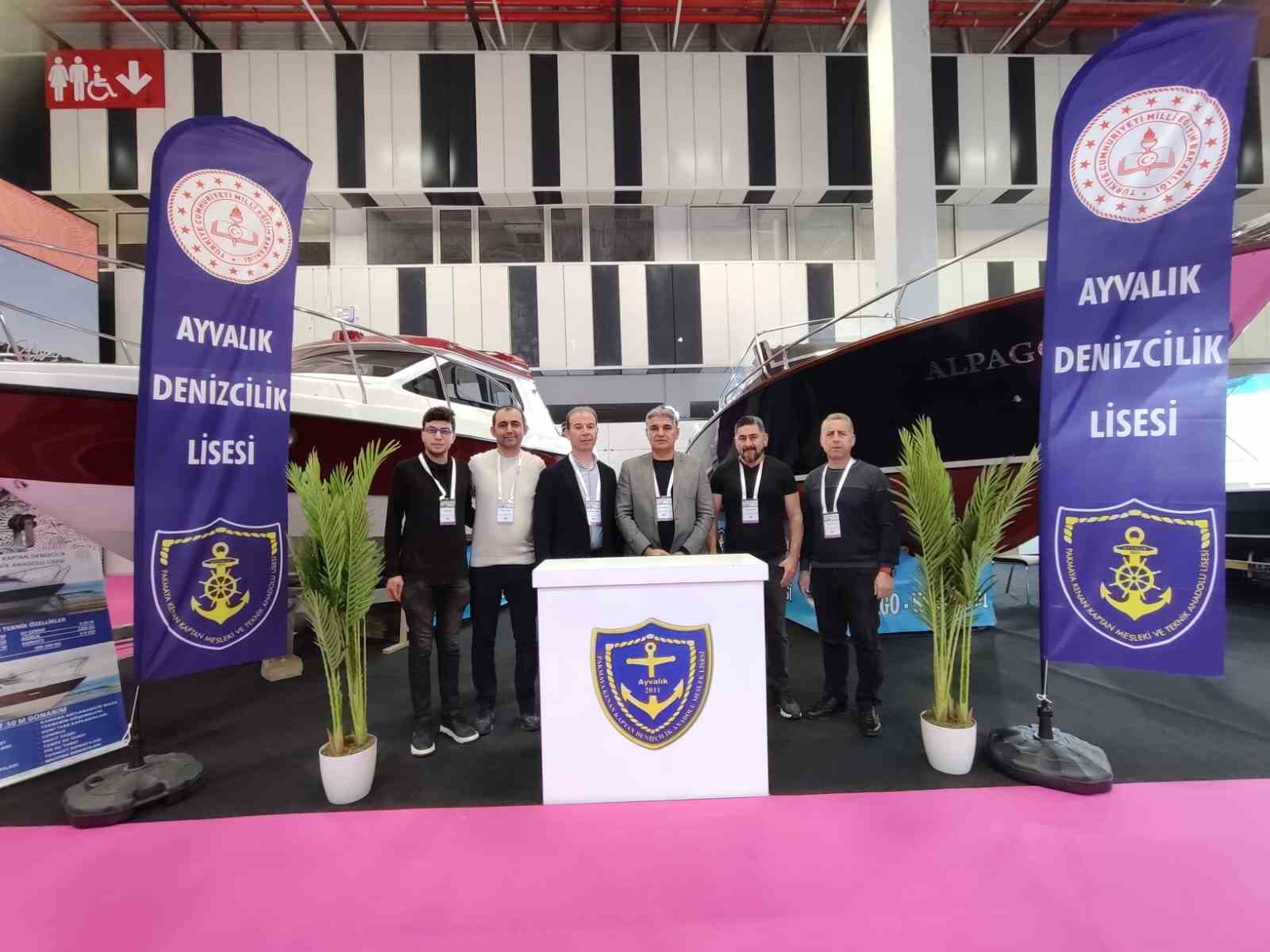 Ayvalık Denizcilik Lisesi ürettiği 3 tekneyle fuara katıldı