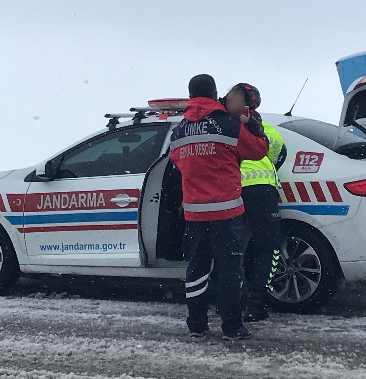 Donma tehlikesi yaşayan aile kurtarıldı