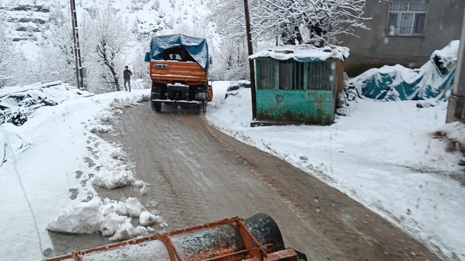 Şırnak&rsquo;ta kapalı k&ouml;y  yolları ulaşıma a&ccedil;ıldı
