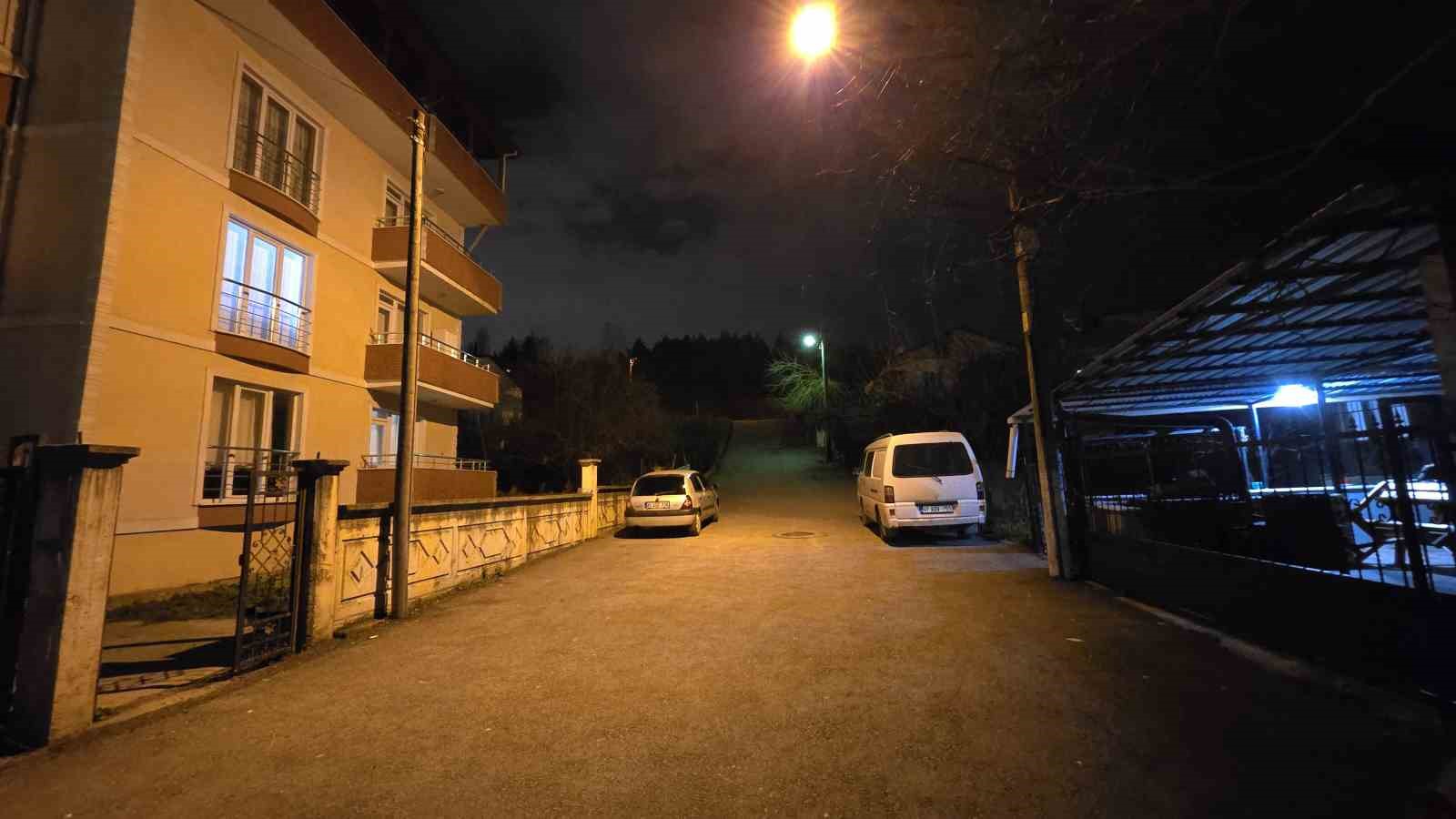 Gizemli şahıs mahalleyi alarma ge&ccedil;irdi
