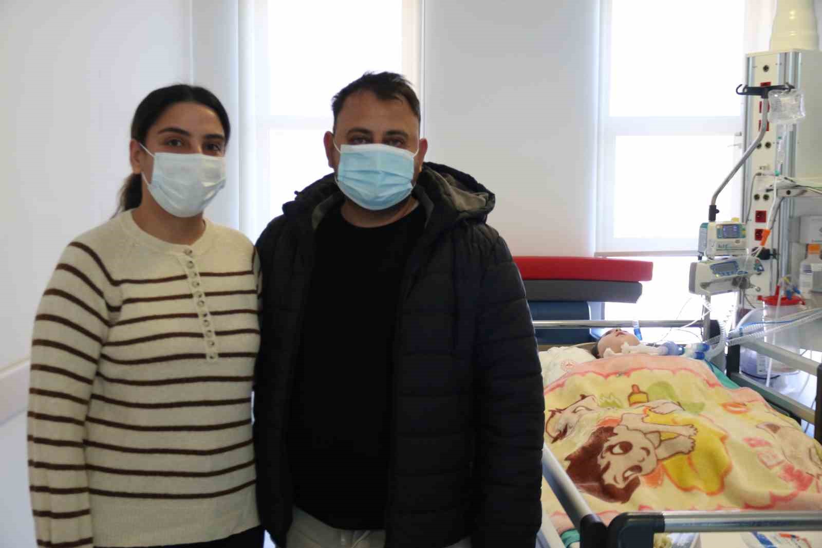 Depremde "öldü" denilen ailenin 2 hafta aradığı Asiye bebek Eskişehir’de tedavi edildi
