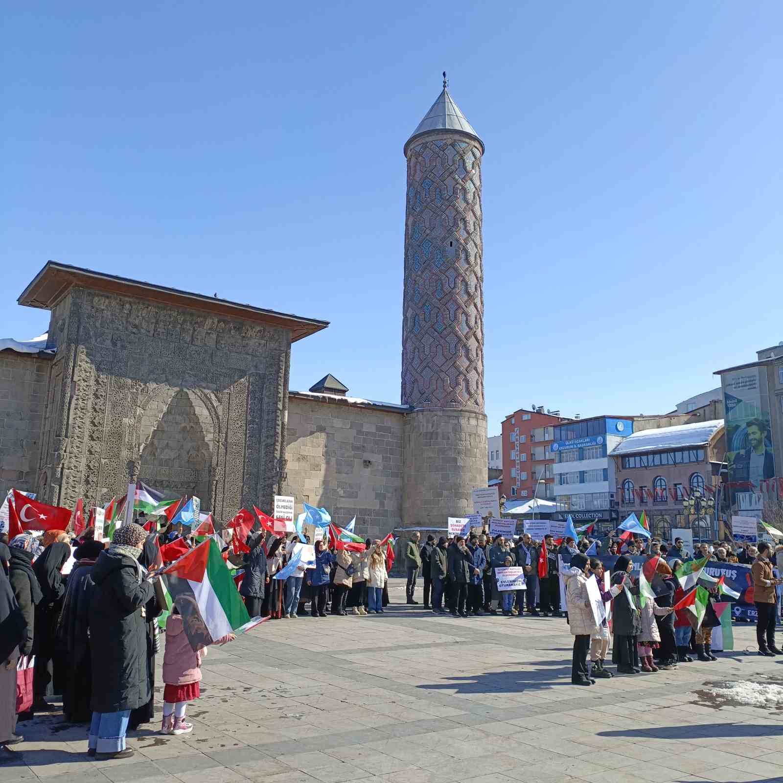 Erzurum’da sağlıkçıların yürüyüşü 66 haftadır sürüyor

