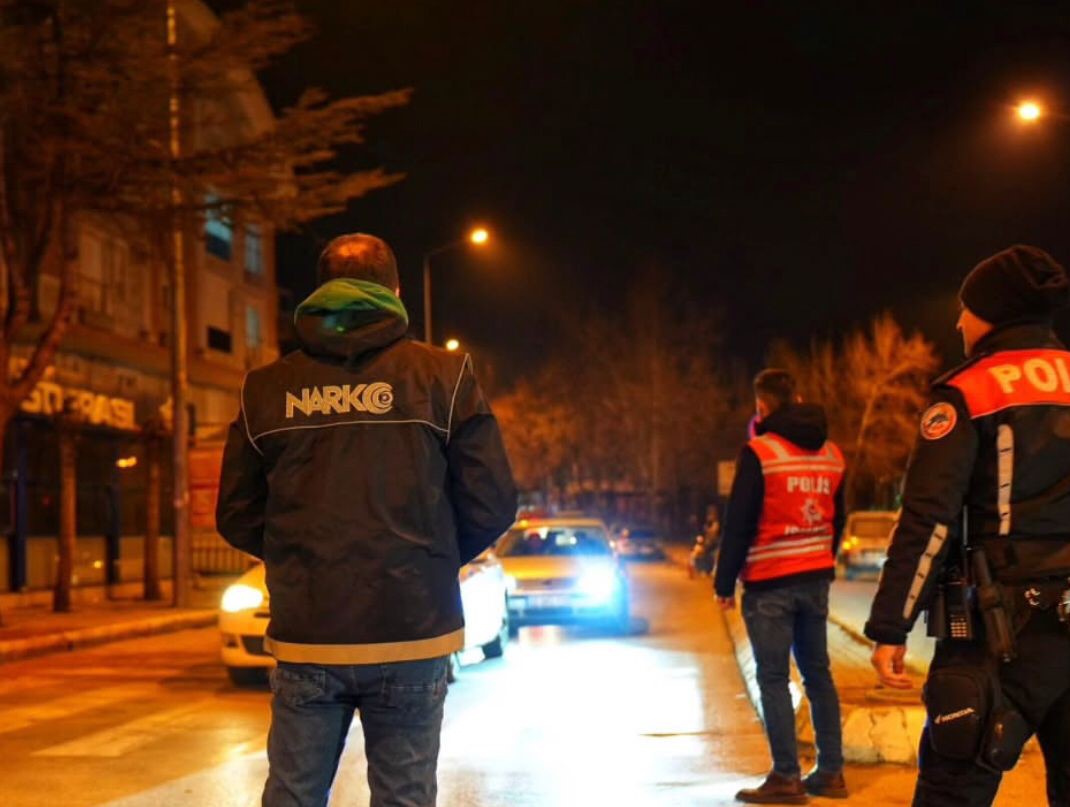 Isparta’da 24 saatte 283 sürücüye idari para ceza kesildi
