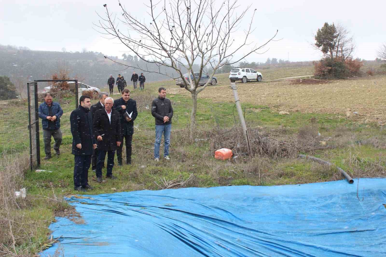 Köy sakinlerinin ihtiyaç ve taleplerini tek tek not aldı
