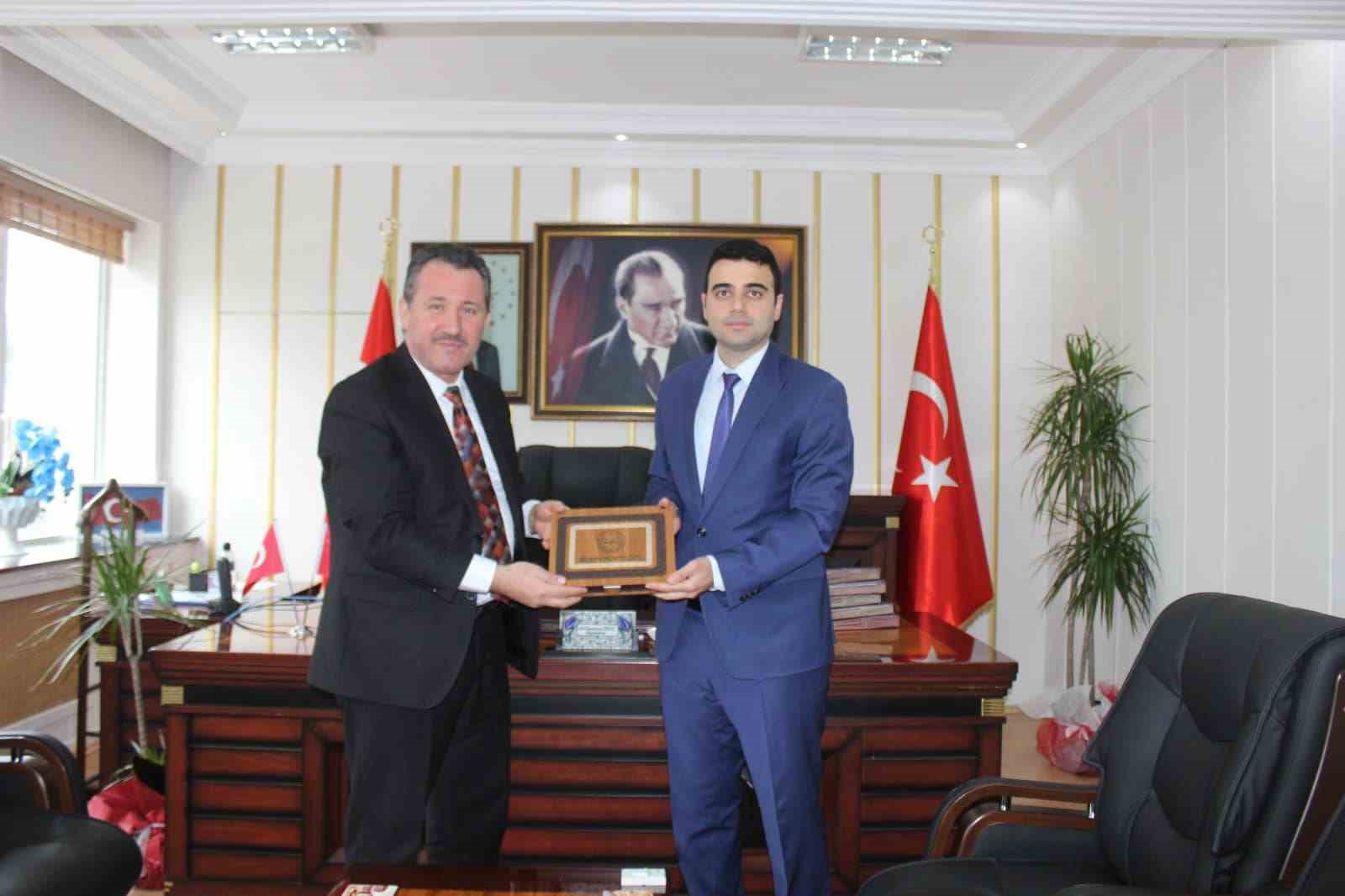 Kaymakam Kılıç, Müftü Dilek’e Osmaneli’ni tanıttı