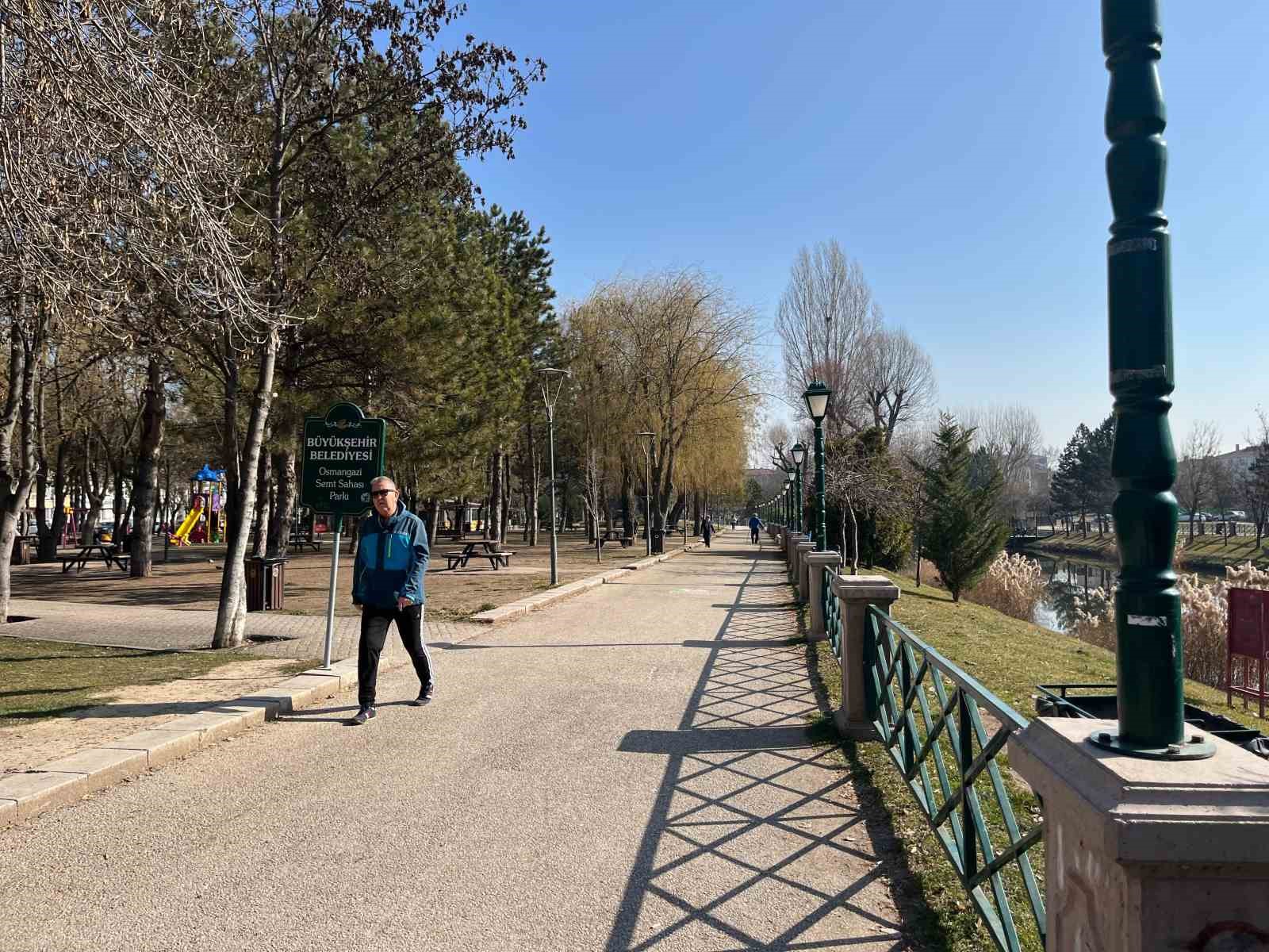 Eskişehirliler, hafta sonu keyfini Kanlıkavak Parkı’nda çıkardı