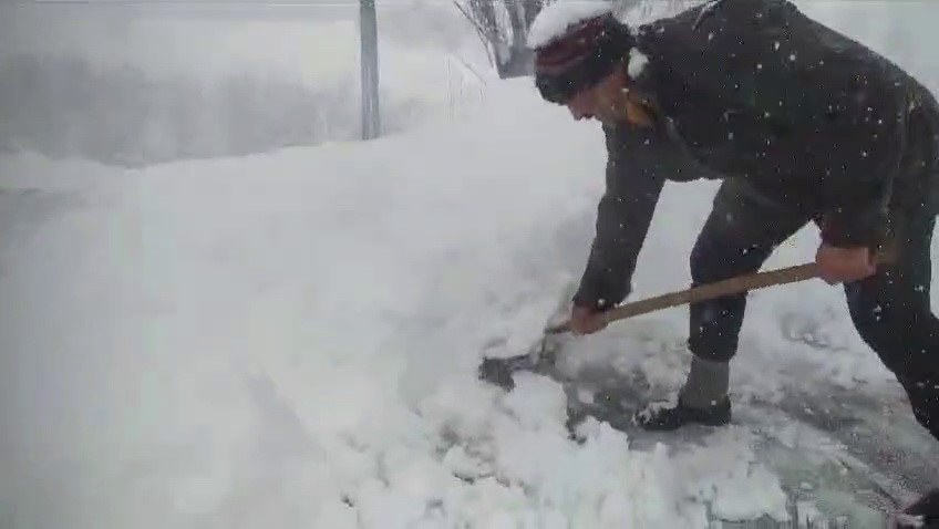 Damlar kardan temizleniyor