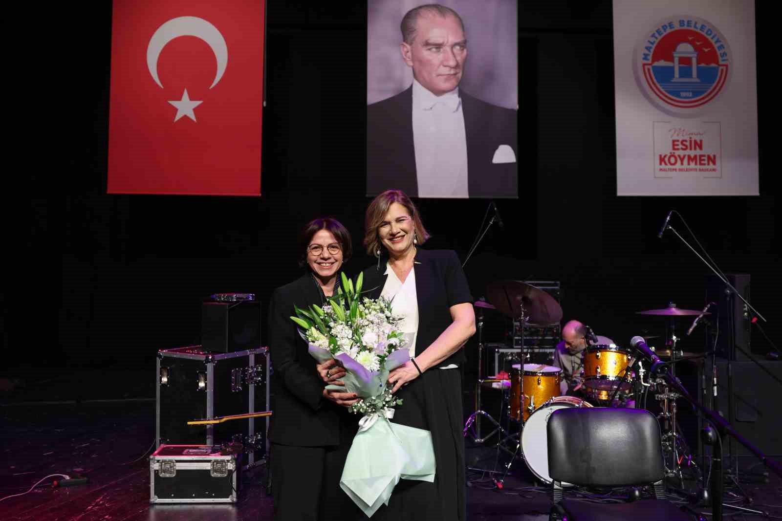 Birsen Tezer&rsquo;den muhteşem konser
