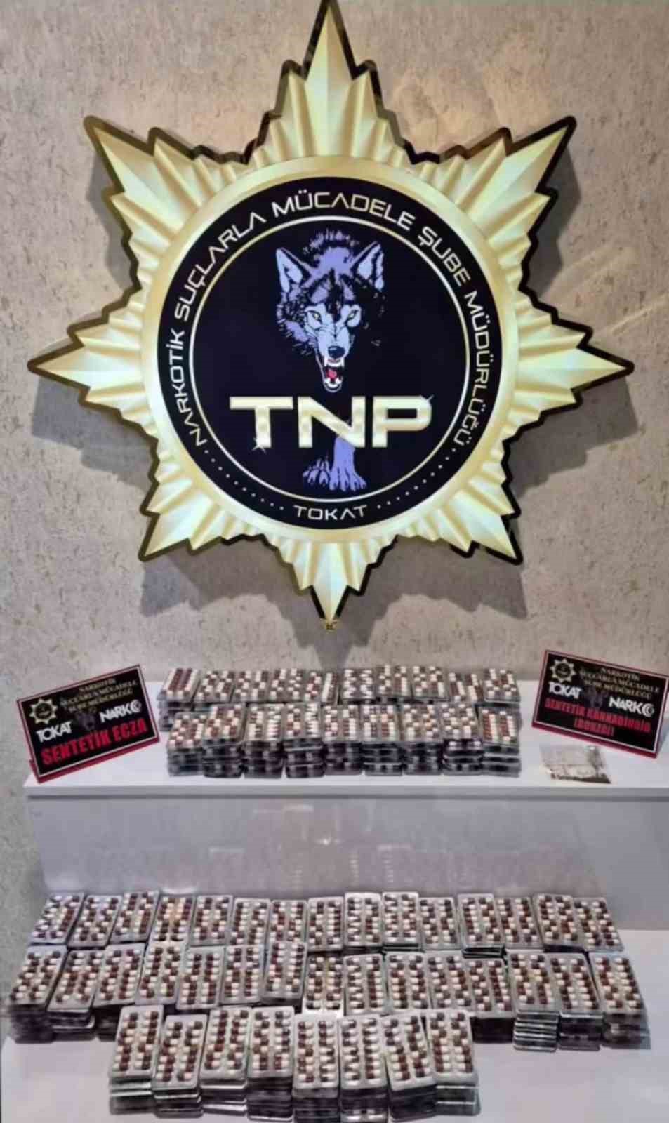 Tokat’ta 7 bin 916 adet sentetik ecza hap ele geçirildi