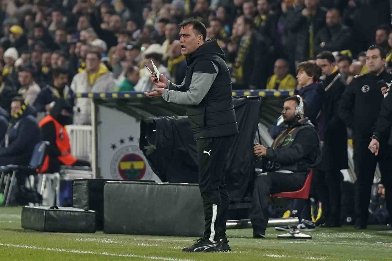 Trendyol S&uuml;per Lig: Fenerbah&ccedil;e: 0 - Kasımpaşa: 0 (Ma&ccedil; devam ediyor)
