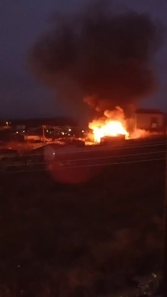 Tekirdağ’da prefabrik ev alev alev yandı
